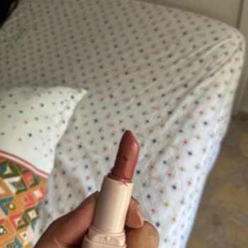 Maybelline Rujunun Kırık Çıkması Ve Mağazadan Destek Alamama