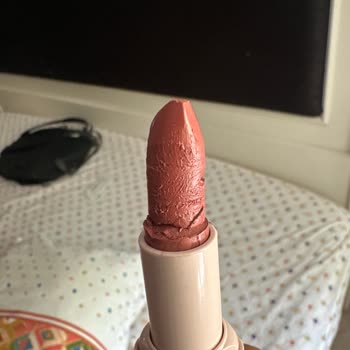 Maybelline Rujunun Kırık Çıkması Ve Mağazadan Destek Alamama