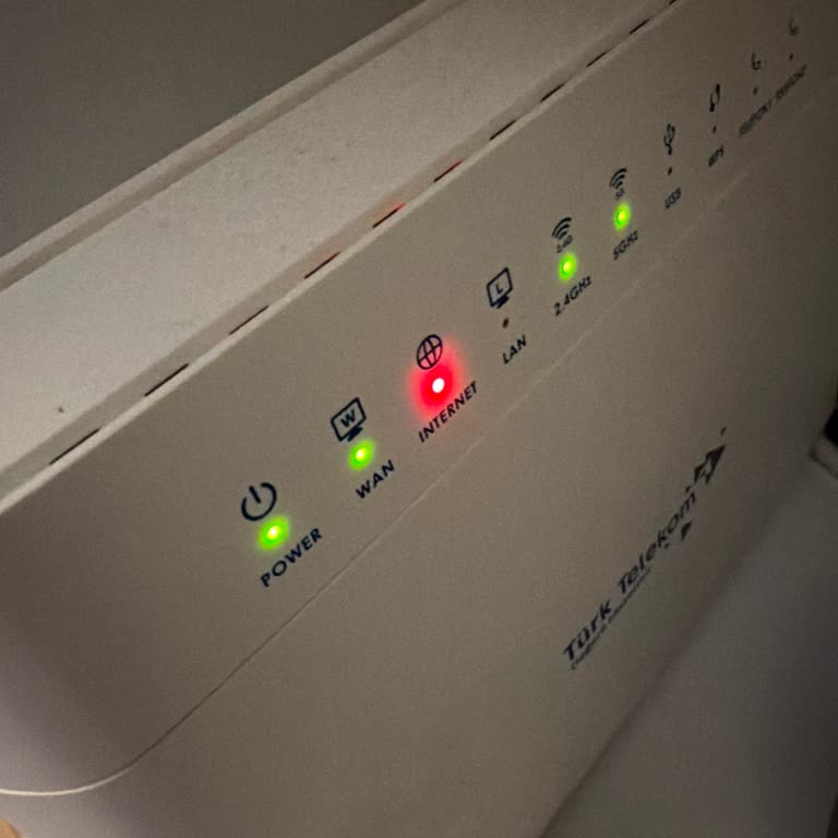 Pendik’te Ev İnternet Kesintisi Ve Müşteri Hizmetlerinden Cevap Bekleniyor