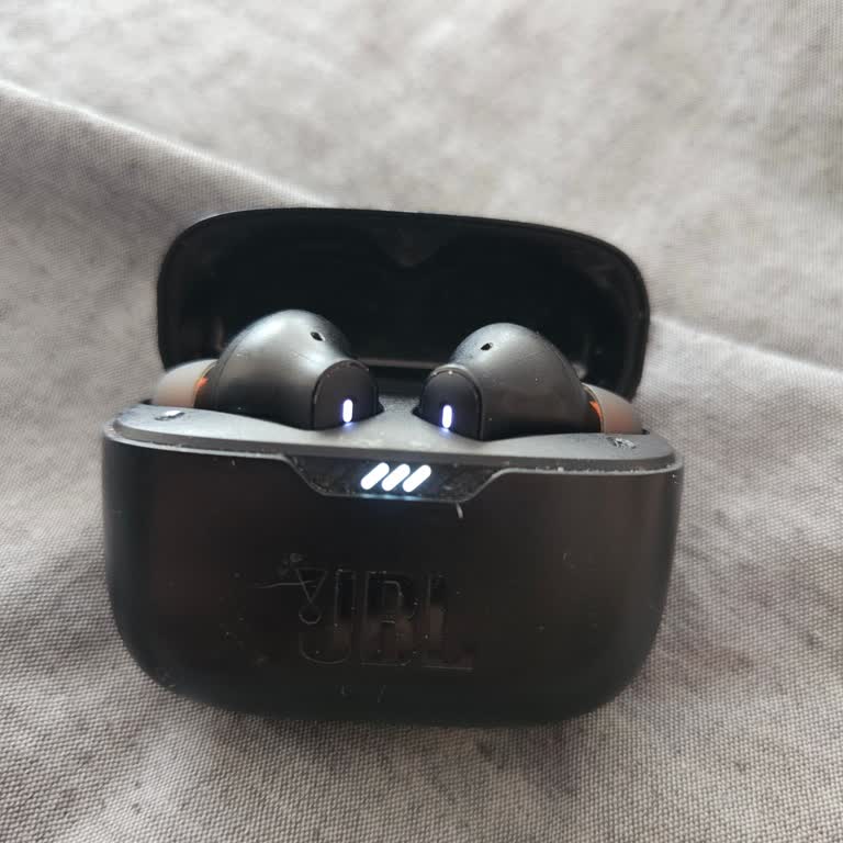 Şarjı 5 Dakika Süren JBL Kulaklıkta Yetkili Servis Erişilememesi