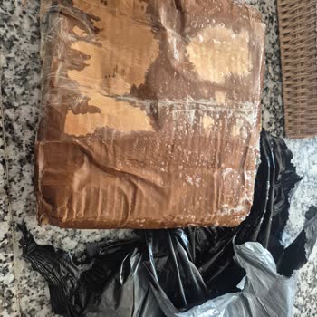 Şampuanı Kapı Önüne Islak Ve Parçalanmış Bırakılması