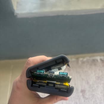 Şişen Bataryalı Powerbank Güvenlik Riski Ve Satıcıdan Destek Alamama