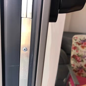 Balkondaki Volkswagen Kapısı Açılmıyor, Ons Yapı Sorumluluğu Reddi