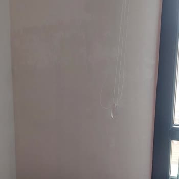 Eksik Dış Cephe Ve Çatı Yağmur İnişleri Nedeniyle Sürekli Su Sızması