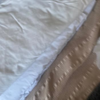 Karaca Home Nevresim Takımında Çizik Ve Yoğun Tiftiklenme