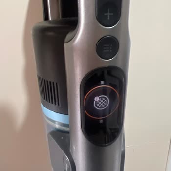 Philips 8000 Dikey Süpürge Sürekli Filtre Uyarısı Ve Kirleri Geri Döküyor