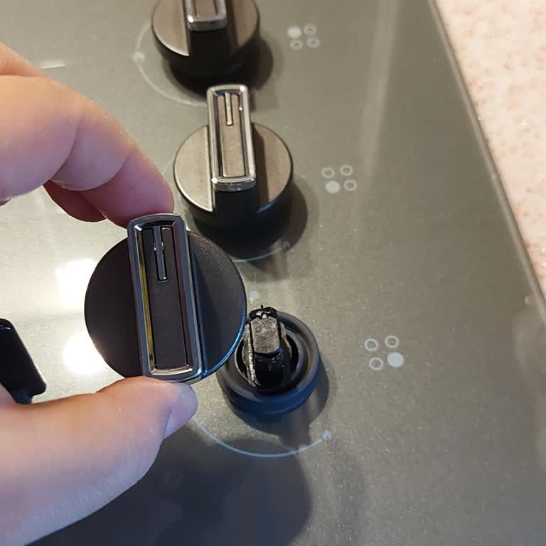 Arçelik Ankastre Ocak Düğmesi Kırıldı, Servis Sadece Parça Değiştiriyor Ve Çağrı Merkezi Tutumu Kaba