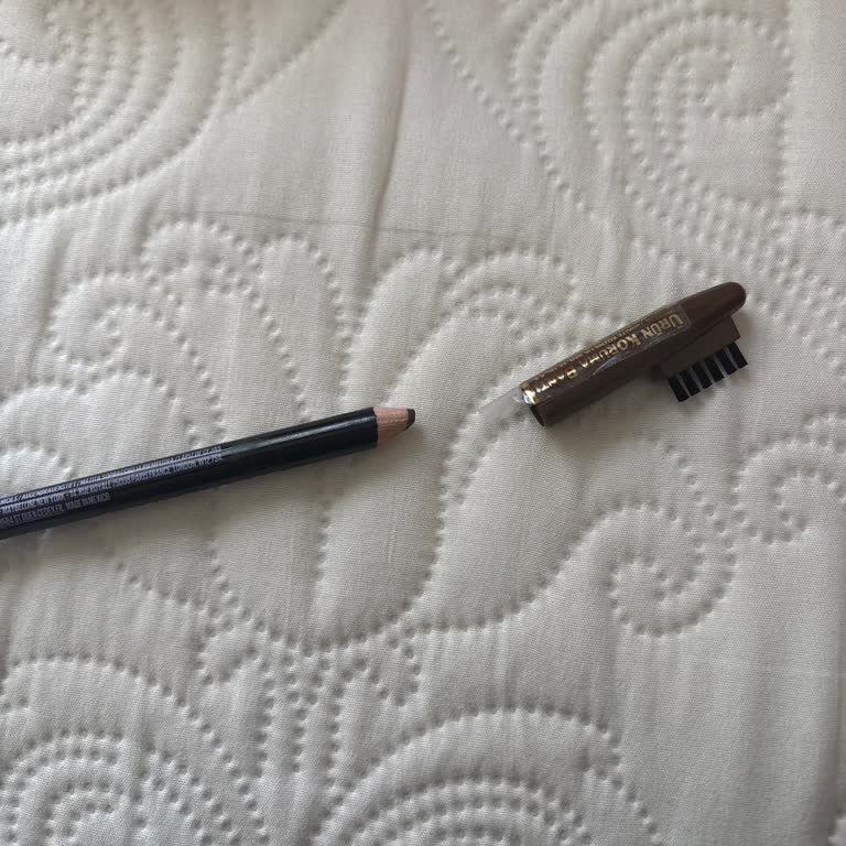 Eksik Uç Ve Açık Kapaklı Maybelline Kaş Kalemine Para İadesi Talebi