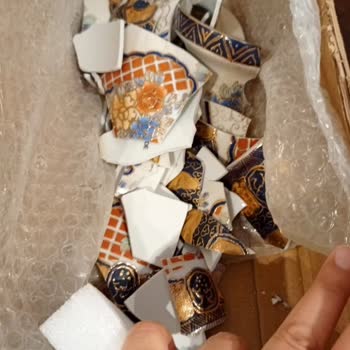 Aras Kargo Antika Çeyiz Eşyalarım Kırıldı, Tazmin Talep Ediyorum