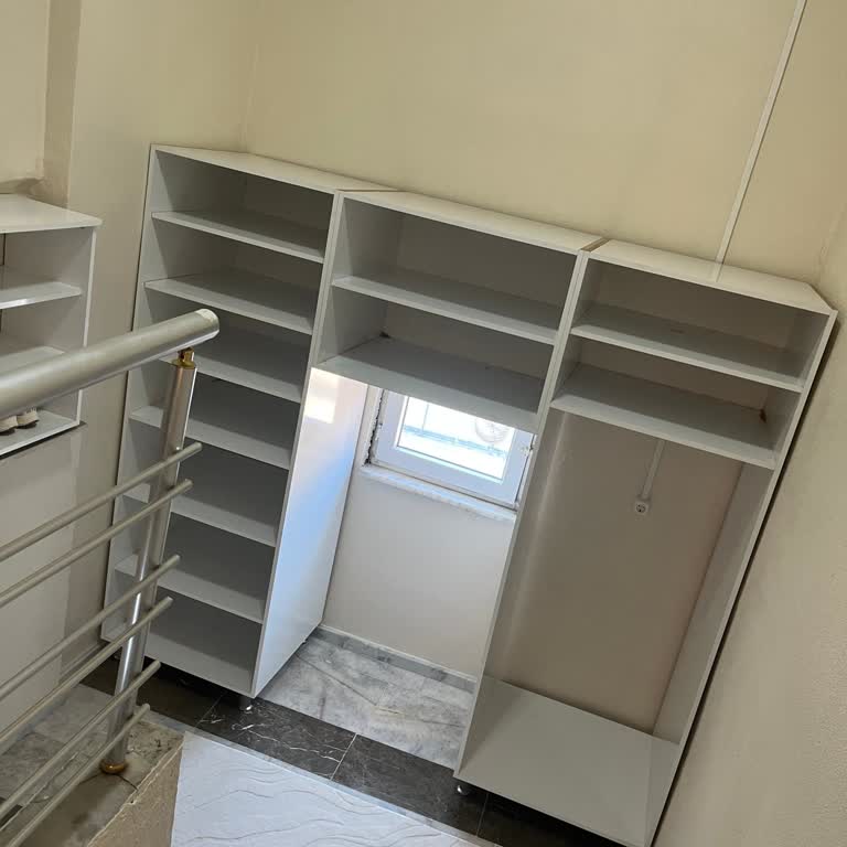 Özel Dolap Montajı Gecikmesi Ve Kapak Çekmece Kurulumunun Eksikliği