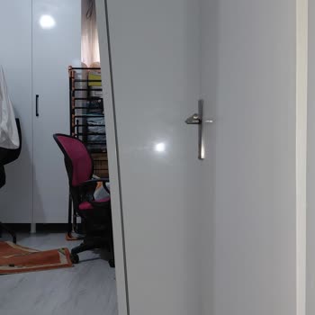 Garanti Uzatılmış Derin Dondurucunun Uzun Servis Süresi Ve Kırık Ayaklarla Teslimatı