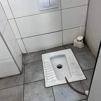 Yalova Star AVM Kadın Tuvaletinde Hijyen Krizi Ve Kapalı Kabinler