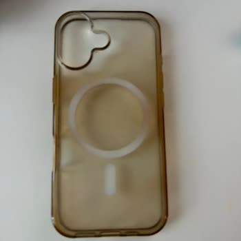 Spigen Şeffaf Kılıf 6 Ayda Sarardı: Değişim Talebi