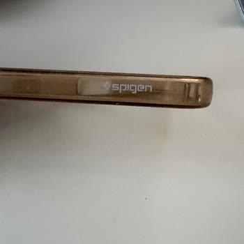 Spigen Şeffaf Kılıf 6 Ayda Sarardı: Değişim Talebi