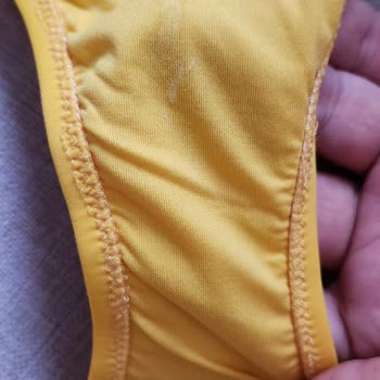 Satıcıdan Gelen Hijyenik Olmayan Bikini Altı Şikayeti