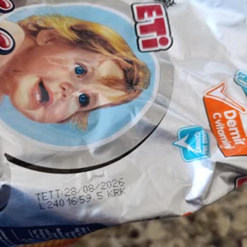 Yanmış Bebek Bisküvisi Ve Kalite Kontrolü Sorgulaması