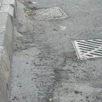 Eyüp Belediyesi Rami Cuma Mahallesinde Kirli Sokak Ve Kapalı Çukurlara Çözüm Talebi