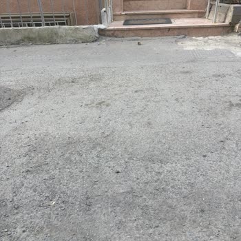 Eyüp Belediyesi Rami Cuma Mahallesinde Kirli Sokak Ve Kapalı Çukurlara Çözüm Talebi