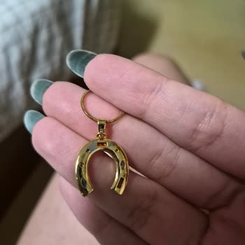 Bohoveccvintage Çelik Olarak Satılan Kolyelerde Soyulma Sorunu Ve İletişimsiz Marka