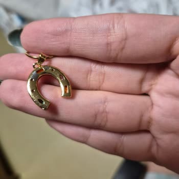 Bohoveccvintage Çelik Olarak Satılan Kolyelerde Soyulma Sorunu Ve İletişimsiz Marka
