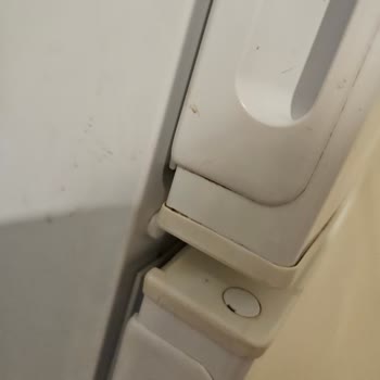 Vestel Servisinin Deneme Yanılma Tamiri Ve Hijyenik Olmayan Konsinye Cihazı
