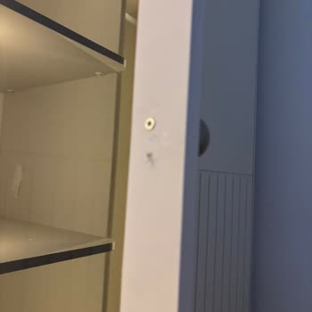 Hasarlı Mobilyalar Teslim Edildi, Değişim Reddedildi Ve Yasal Haklar İnkar Edildi