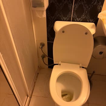 Assos Barbarossa Otel Yanıltıcı Oda Tipi Ve Tüm Ekipmanların Eski Ve Arızalı Olması