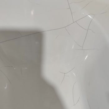 Cerastyle Lavabosunda Çatlaklar Ve Cevapsız Müşteri Hizmeti