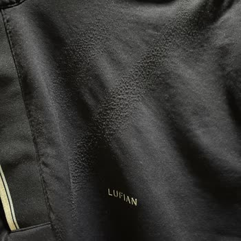 Lufian Tişörtte Tek Yıkamada Tüylenme Ve Deformasyon