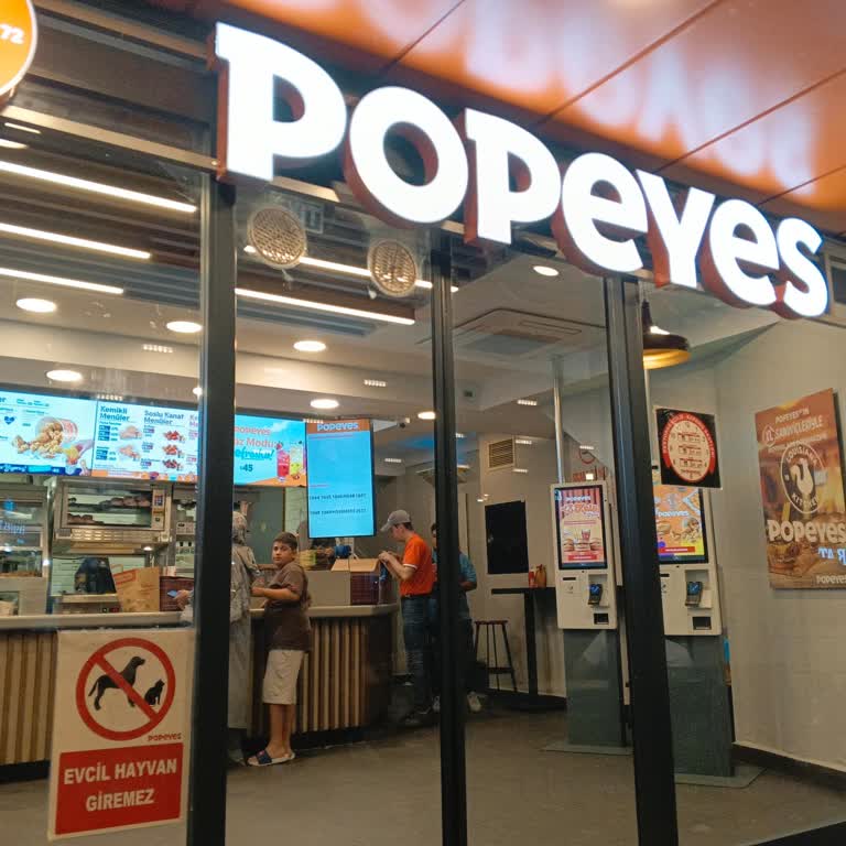 Popeyes Buca Şirinyer Şubesinde Çalışanların Yardımsız Ve Saygısız Tutumu