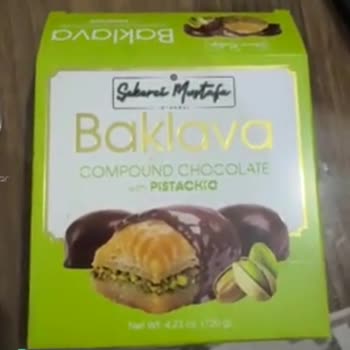 Küflü Baklava Compaund Chocolate With Pistachio Şekerci Mustafa