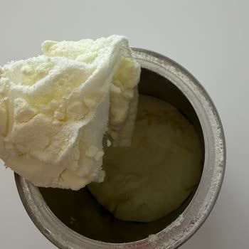 Hipp 2 Organic Combiotic Devam Sütü Ölçü Kaşığında Yabancı Cisim