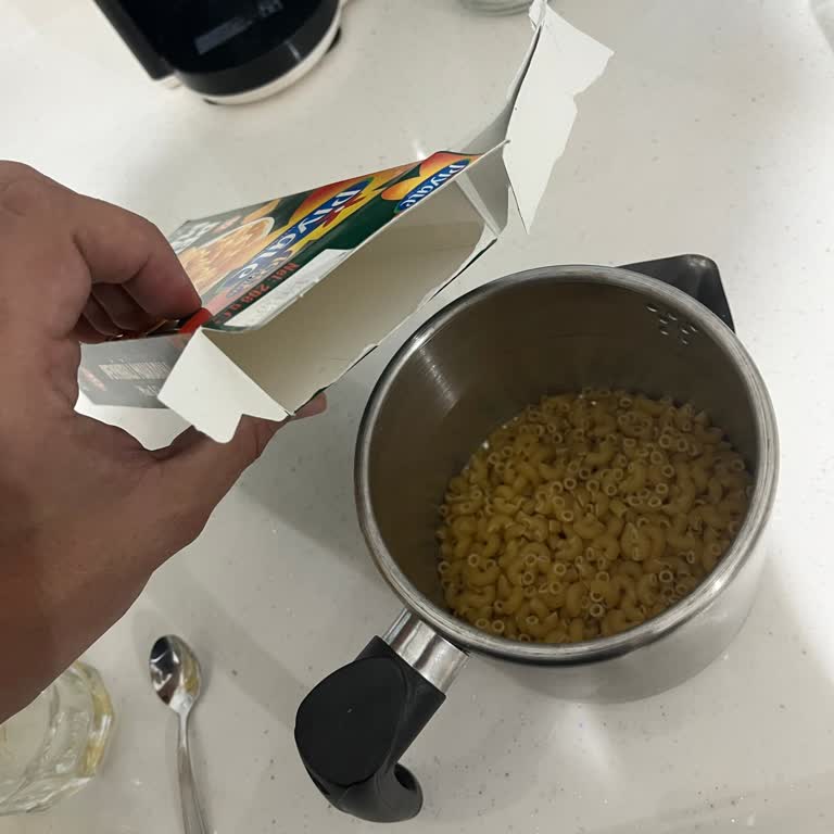 Şok Market Piyale Mac & Cheese Ürünün Sos Paketi Eksik