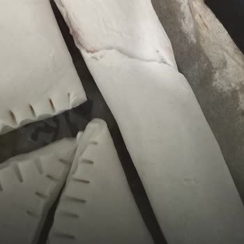 BİM Lezita Milföyünde Eksik Hamur Sorunu: İki Pakette Yarım Ürün