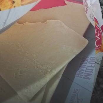 BİM Lezita Milföyünde Eksik Hamur Sorunu: İki Pakette Yarım Ürün