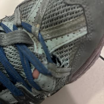 Zapatillas Asics 1203A488-400 Se Rompen Rápido, Solicito Cambio