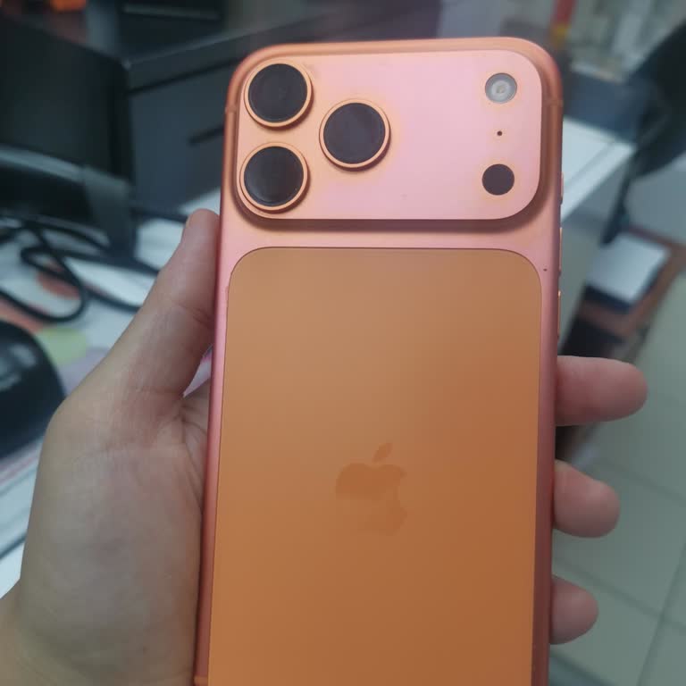 Hepsiburada'dan Alınan IPhone 17 Pro Max Renk Solması Ve İade Reddi