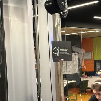 Flatofis Şubesinde Fly Makinesi Bozuk, Cable Makineleri Kopuk Ve Klimalar Çalışmıyor