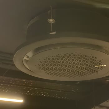 Flatofis Şubesinde Fly Makinesi Bozuk, Cable Makineleri Kopuk Ve Klimalar Çalışmıyor