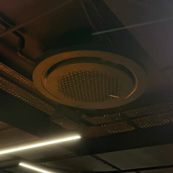 Flatofis Şubesinde Fly Makinesi Bozuk, Cable Makineleri Kopuk Ve Klimalar Çalışmıyor