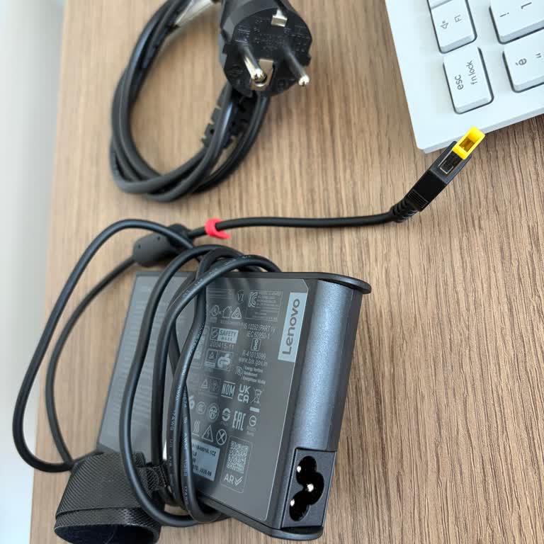 Adaptör Arızası İçin Bilgisayar Gönderme Zorunluluğu Ve Esnek Çözüm Talebi