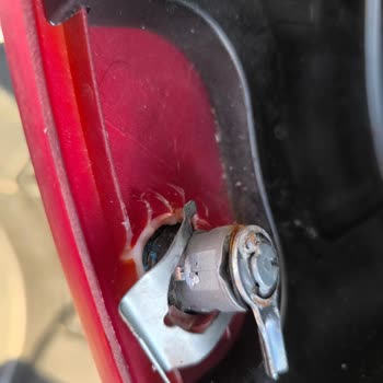 Kuba Motor Sıfır Scooter’da Çizik Ve Güneş Yanığı: Uruç Ticaret'in Kusurlu Satışı Ve Denetim Talebi