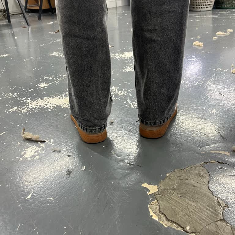 Flaw Wear Pantolonunun Bozuk Kalıbı Ve Eşitsiz Paçaları