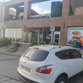 Köfteci Y**** Şubesinin Sevkiyat Kamyonu Aracımı Çarparak Kaçtı Ve Kamera Kayıtları Açılmadı
