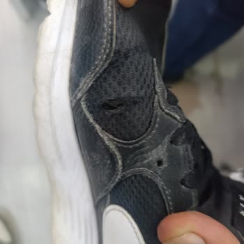 Nike Ayakkabısında Tekrarlayan Üretim Hatası Ve Garanti Reddi