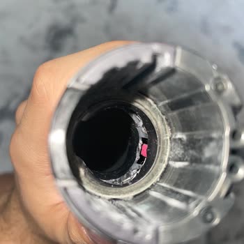 Dyson V12 Hortumu Normal Kullanımda Kırıldı, Ücretsiz Parça Değişimi Talebi