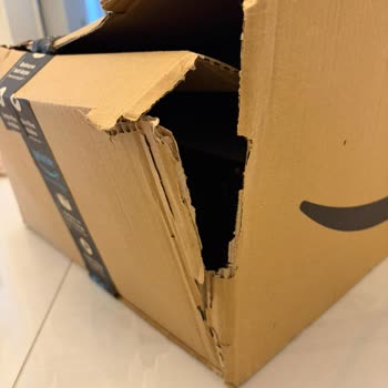 Teslimatta Özensiz Kargo Ve Güvenlik Açığı Amazon PS5