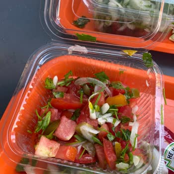 Dönerde Kemik Çıktı Ve Salata Soğandan Oluştu, 750 TL İade Talebi