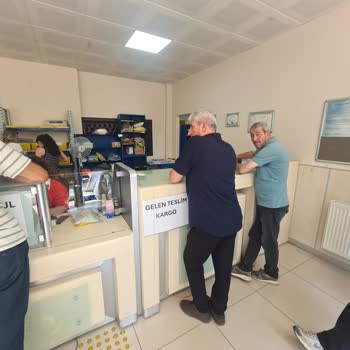 Kırklareli PTT Kargo Şubesinde Uzun Bekleme Ve Saygısız Personel