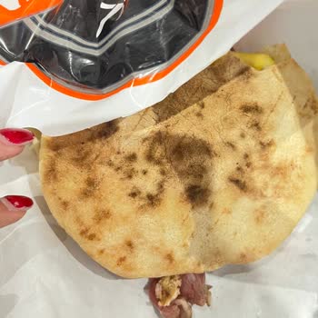 Günaydın Köfte & Döner Şubesinde Çiğ Et Döner ve Sağlık Riski Nedeniyle İade Talebi